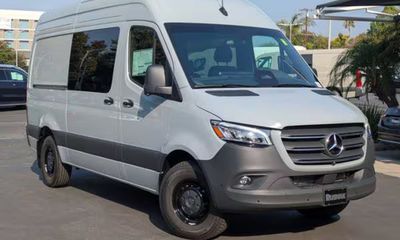 2025 Mercedes-Benz Sprinter 907 VS30