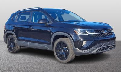 2024 Volkswagen Taos 4Motion SE Black