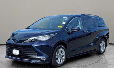 2022 Toyota Sienna XLE