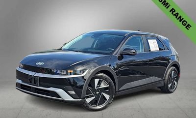 2025 Hyundai Ioniq 5 SE