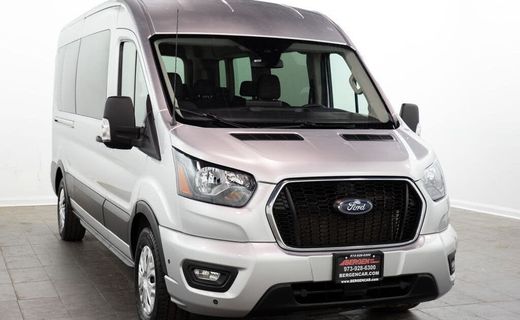 2025 Ford Transit Medium Roof