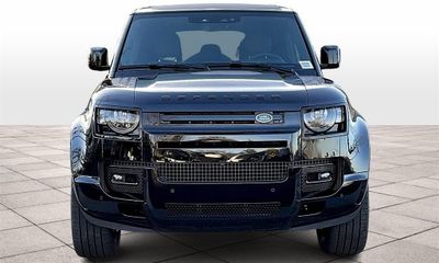 2024 Land Rover Defender 110 X Dynamic