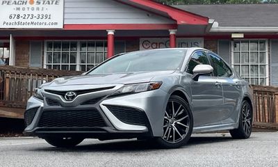 2021 Toyota Camry SE
