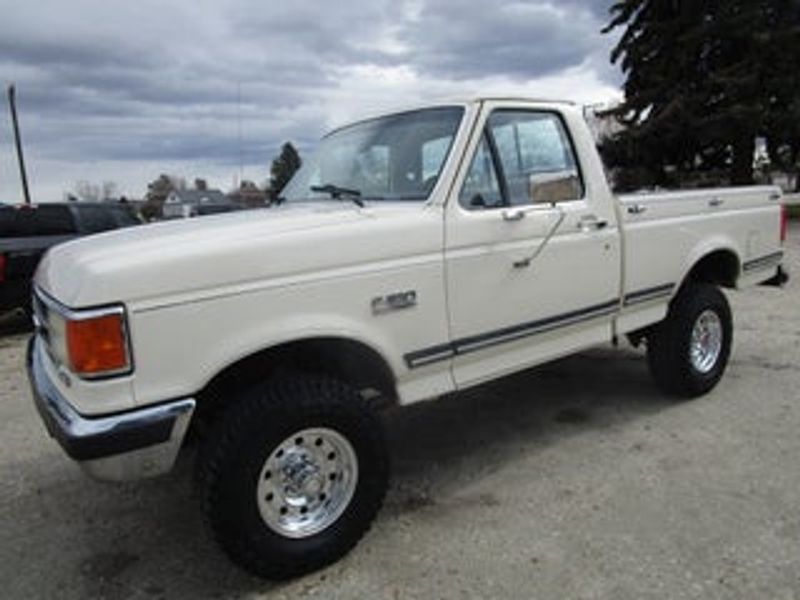 1990 Ford F-150 — a typically priced live listing