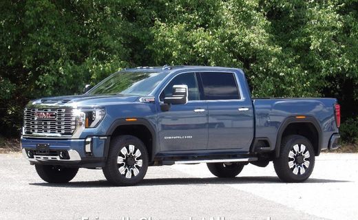 2025 GMC Sierra HD Denali