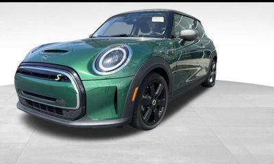 2024 Mini Hardtop SE Hatchback