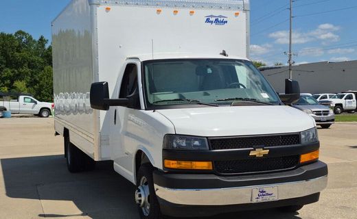 2026 Chevrolet Express 3500 Cutaway 177