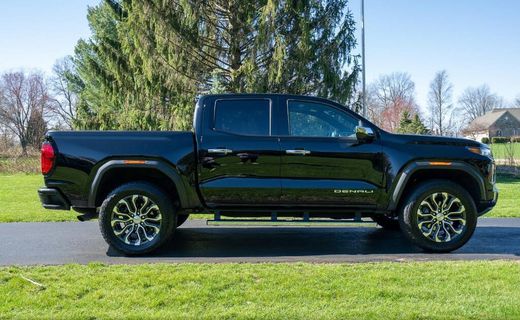 2024 GMC Canyon Denali