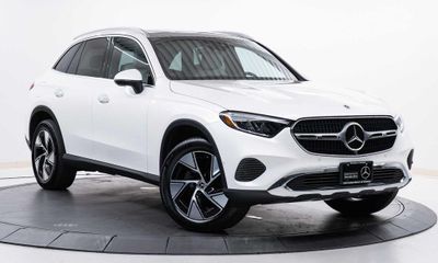 2023 Mercedes-Benz GLC-Class GLC300