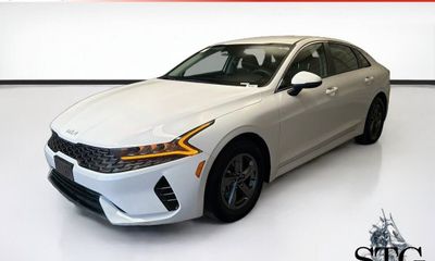 2022 Kia K5 LXS