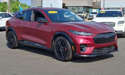 2025 Ford Mustang Mach-E Premium