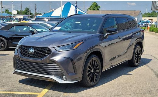 2024 Toyota Highlander XLE