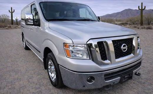 2019 Nissan NV V8 SL