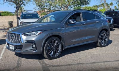 2023 Infiniti QX55 Essential
