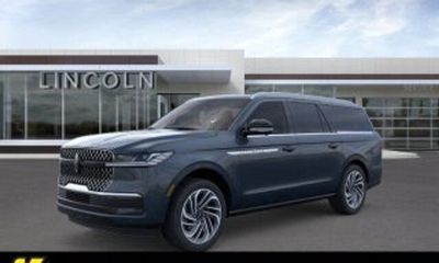 2027 Lincoln Navigator Reserve