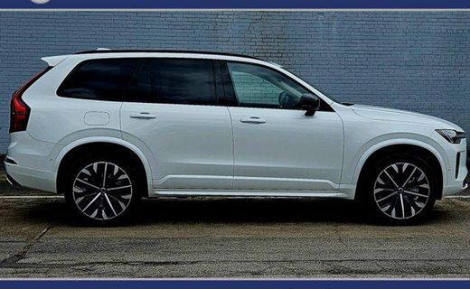 2026 Volvo XC90 Ultra Dark
