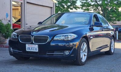 2011 BMW 528I I