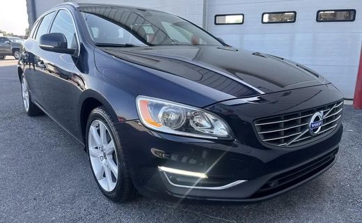2017 Volvo V60 Premier