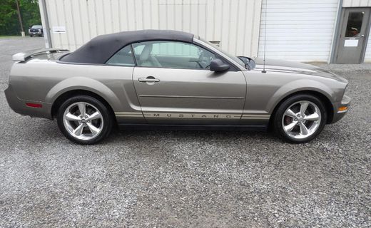 2005 Ford Mustang