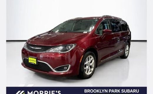 2017 Chrysler Pacifica Touring L Plus