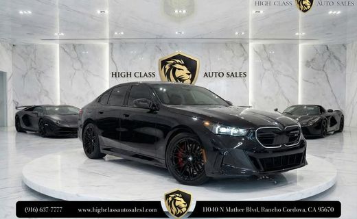 2025 BMW M5
