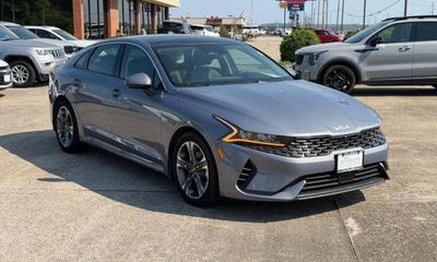 2022 Kia K5 EX