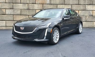 2023 Cadillac CT5 Luxury