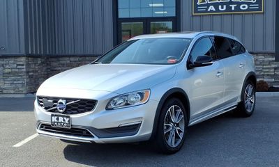 2015 Volvo V60CC Premier NON R