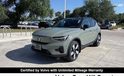 2023 Volvo XC40 Ultimate Dark