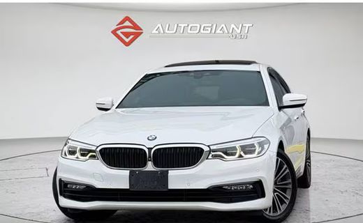 2018 BMW 530E