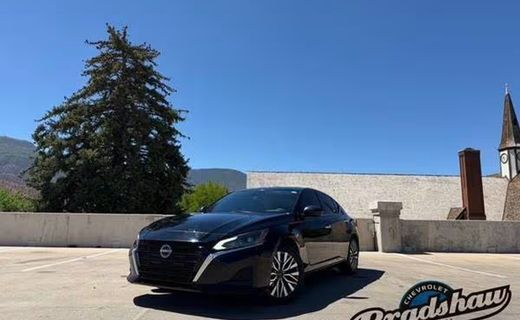 2024 Nissan Altima SV
