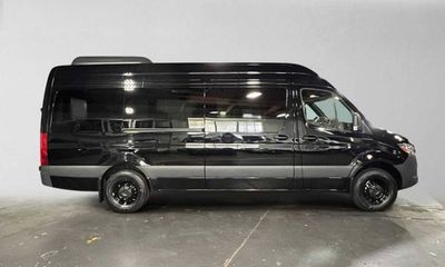 2024 Mercedes-Benz Sprinter 907 VS30 Passenger