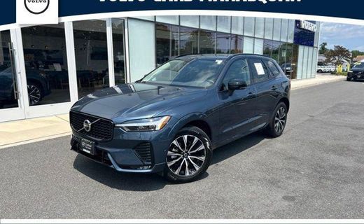 2025 Volvo XC60 Plus Dark