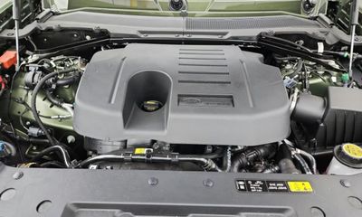 2026 Land Rover Defender 110 X Dynamic