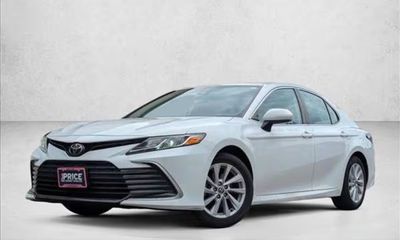 2022 Toyota Camry LE