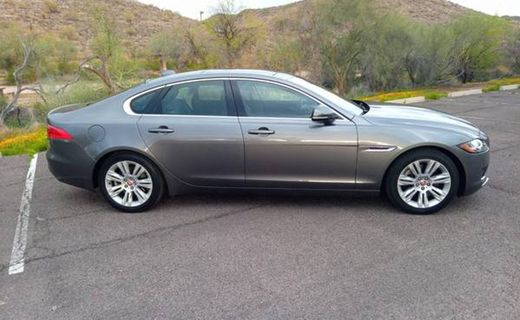 2016 Jaguar XF Premium