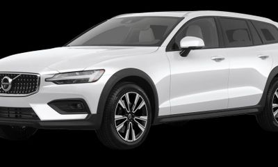 2024 Volvo V60CC Plus