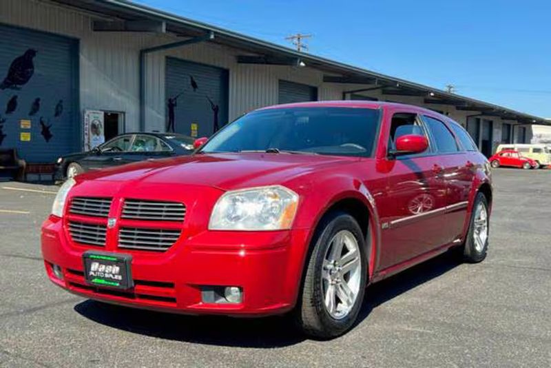 2007 Dodge Magnum — a typically priced live listing