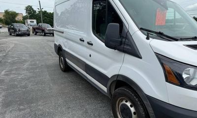 2019 Ford Transit 250 Medium Roof