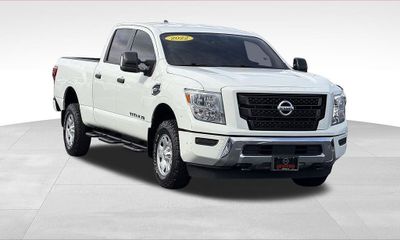 2022 Nissan Titan SV