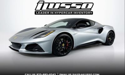 2025 Lotus Emira Base