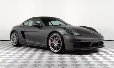 2024 Porsche 718 Cayman GTS 4 0