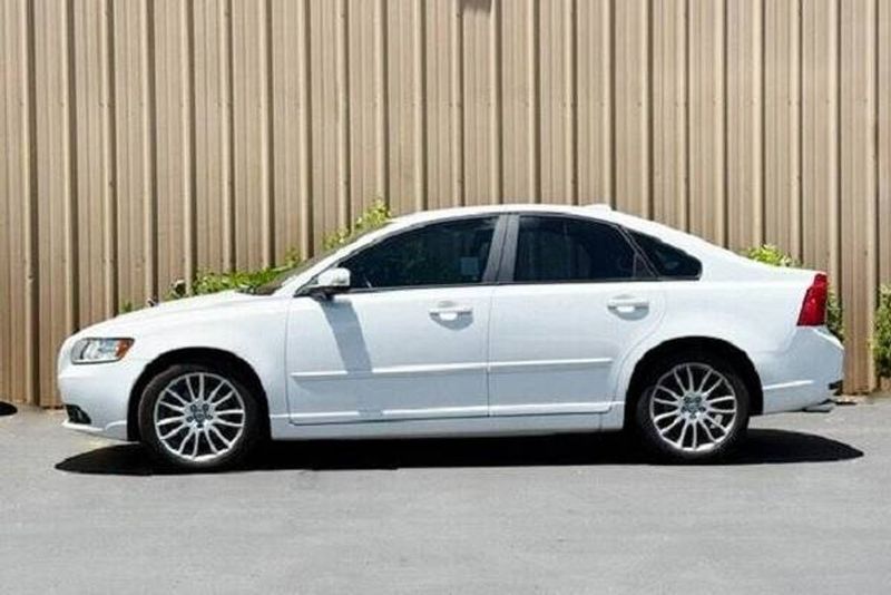 2011 Volvo S40 — a typically priced live listing