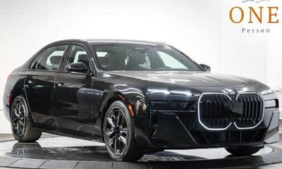 2026 BMW 740i