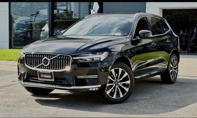 2023 Volvo XC60 Plus Bright