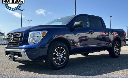 2022 Nissan Titan SV