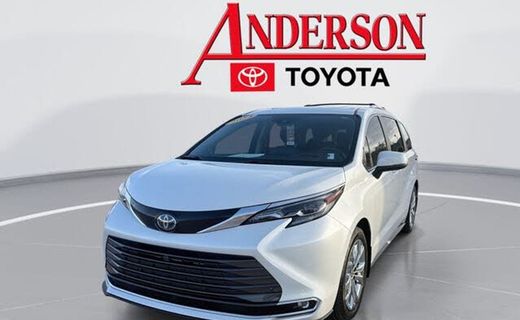 2024 Toyota Sienna Platinum