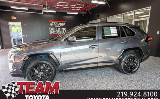 2024 Toyota RAV4 SE