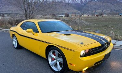 2010 Dodge Challenger SRT8