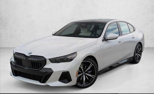 2027 BMW 550E xDrive